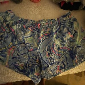 Lilly Pulitzer Size XL. EUC Luxletic shorts